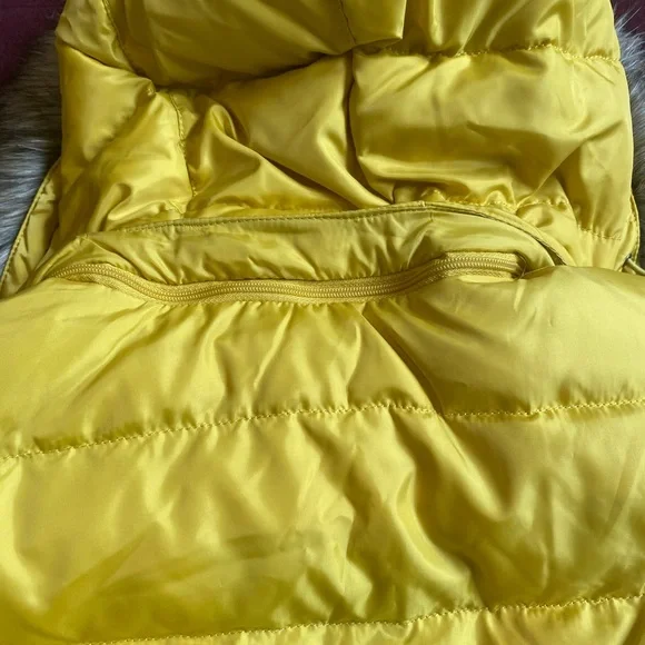 Lands End Canvas Puffer Jacket in with Faux Fur Hood - Picture 4 of 8